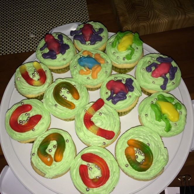 Jelly Worm and Jelly Frog Cake